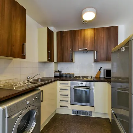 Luxe 1 Bed Flat 5 Mins To Stratford - Free Parking Apartment London Exterior photo