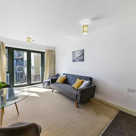 Luxe 1 Bed Flat 5 Mins To Stratford - Free Parking Apartment London Exterior photo