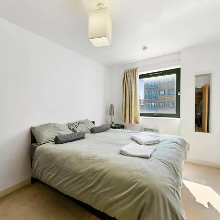 Luxe 1 Bed Flat 5 Mins To Stratford - Free Parking Apartment London Exterior photo