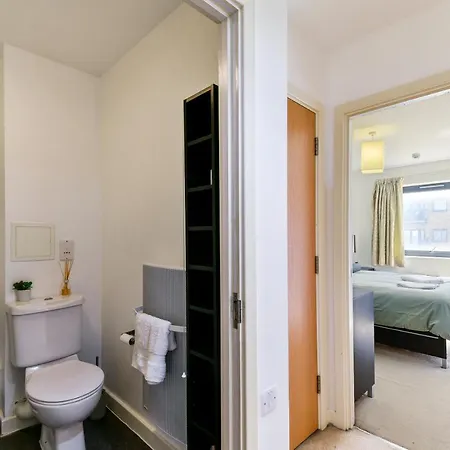 Luxe 1 Bed Flat 5 Mins To Stratford - Free Parking Apartment London Exterior photo