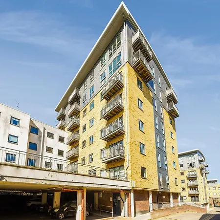 Luxe 1 Bed Flat 5 Mins To Stratford - Free Parking Apartment London Exterior photo
