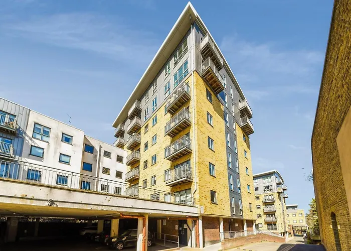 Luxe 1 Bed Flat 5 Mins To Stratford - Free Parking