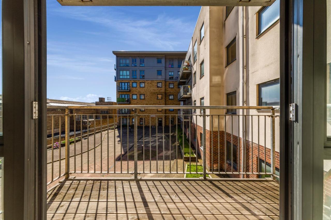 Luxe 1 Bed Flat 5 Mins To Stratford - Free Parking * London