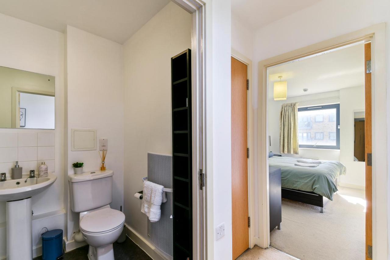 Apartment Luxe 1 Bed Flat 5 Mins To Stratford - Free Parking *